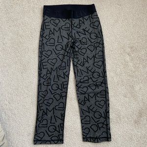 Aero Live Love Dream Gray Cropped Leggings